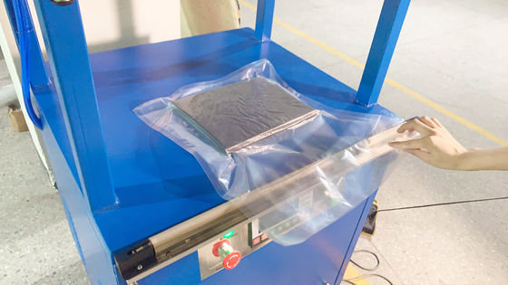Máquina de embalagem automática 1KW dos brinquedos da máquina de empacotamento do saco do descanso da mercadoria