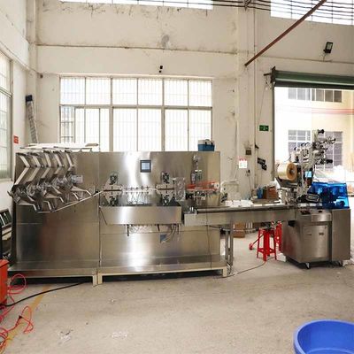ODM 30-80 sacos / min Linha de produção de limpeza úmida Máquina de fabricação de tecido úmido 3KW