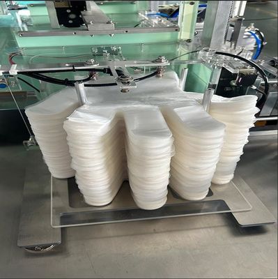 Máquina de embalagem dobrável de luvas PE para diferentes tamanhos de luvas Fonte de ar 0,4-0,65MPa Design multifuncional