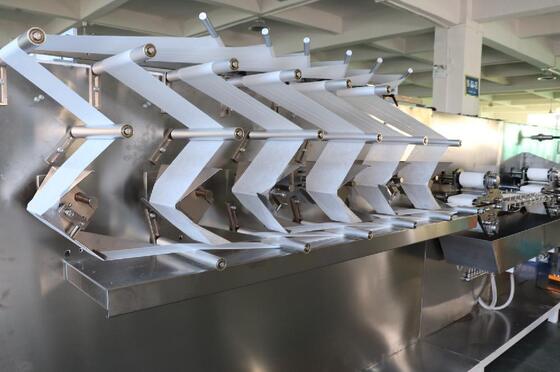 Good price Linha de fabrico de lenços higiénicos compactos para bebés, com alimentação contínua e funcionamento a alta velocidade para fabrico em larga escala on-line